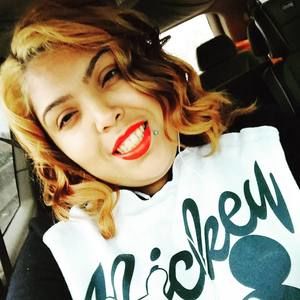 Meet your Posher, Carla